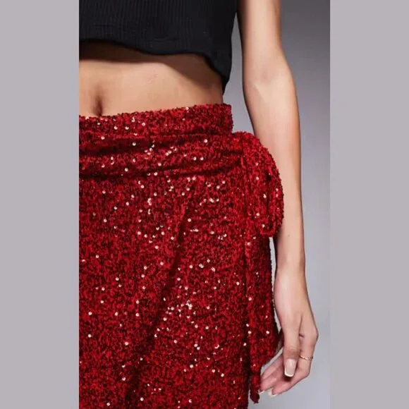 Never Fully Dressed Jaspre Red Sequin Embellished Mini Skirt - SZ 6 - NWT